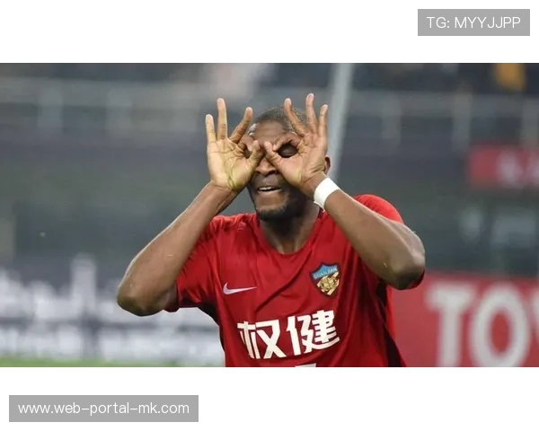 老将莫德斯特替补登场,为科隆锦上添花 老将莫德斯特替补登场,为科隆锦上添花