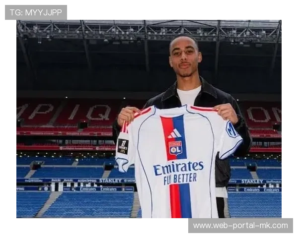 里昂出售主力后腰，本土年轻中场获提拔机会